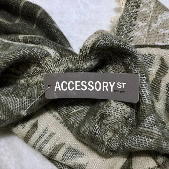 Accessory St. NWT Aztec Poncho-Ruana Women OS - Picture 8 of 8